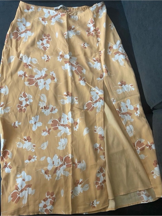Abercrombie & Fitch Dresses & Skirts - NWT Abercrombie & Fitch Floral Skirt✨🌼